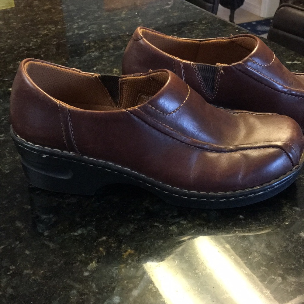 Eastland   Tracie. Size 9.  Brown.